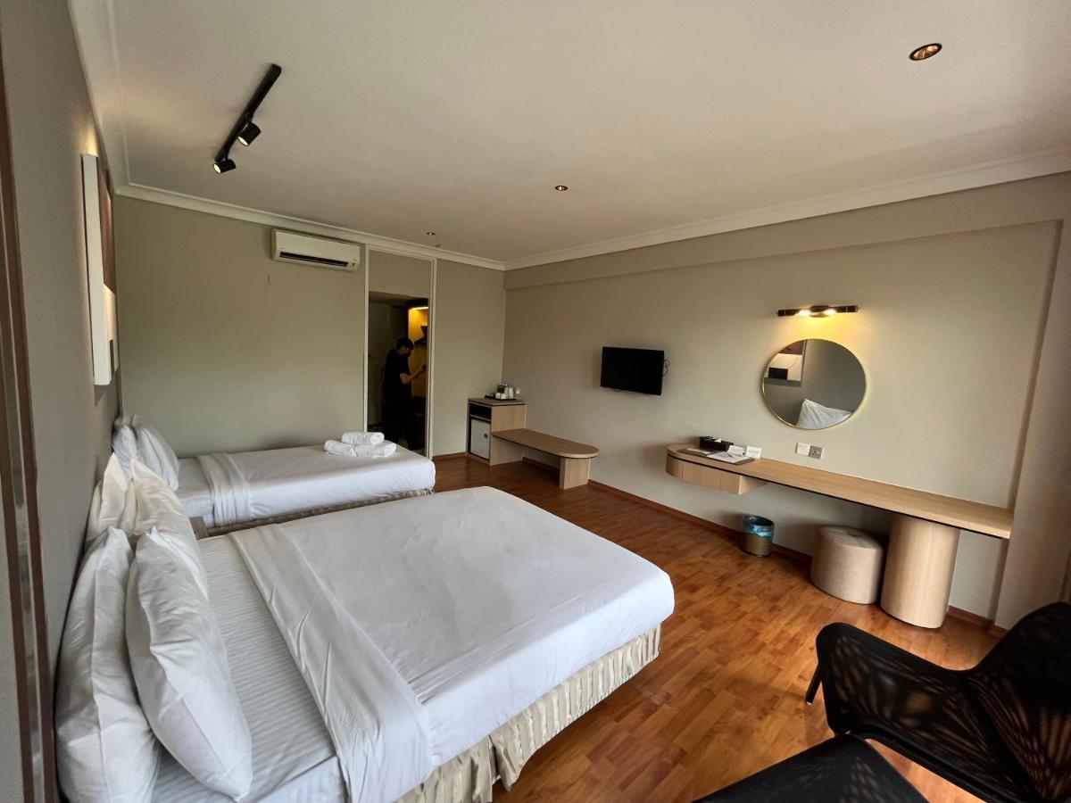 Tunamaya Beach & Spa Resort- Desaru Esterno foto