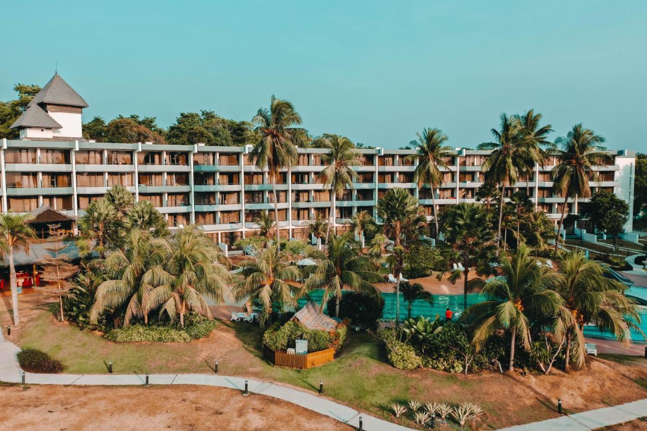Tunamaya Beach & Spa Resort- Desaru Esterno foto